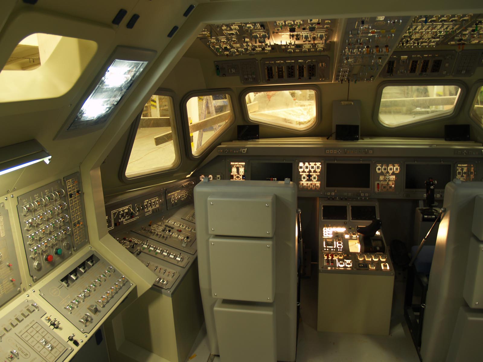 shuttle cockpit, 